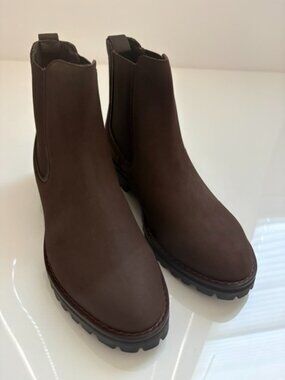 Thursday Boot Co. - Women's Legend Chelsea Boot